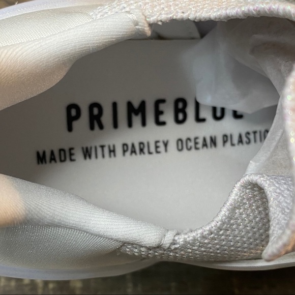 Adidas ULTRABOOST ‘White Iridescent’ Running Shoes - Picture 7 of 7